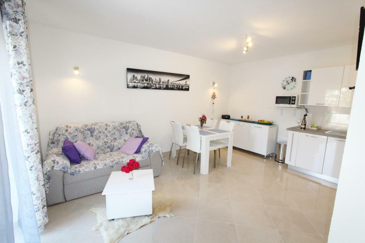Luan Apartment Rabac Exterior photo